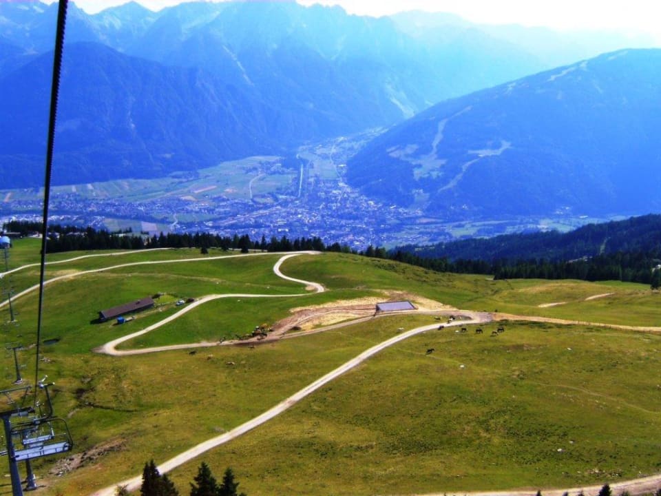 Man kann, muss aber nicht, mit der Bahn abwärts Almdorf & Sporthotel Hochlienz