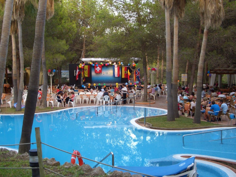 Poolanlage mit Animation Valentin Grand Park Suite Hotel