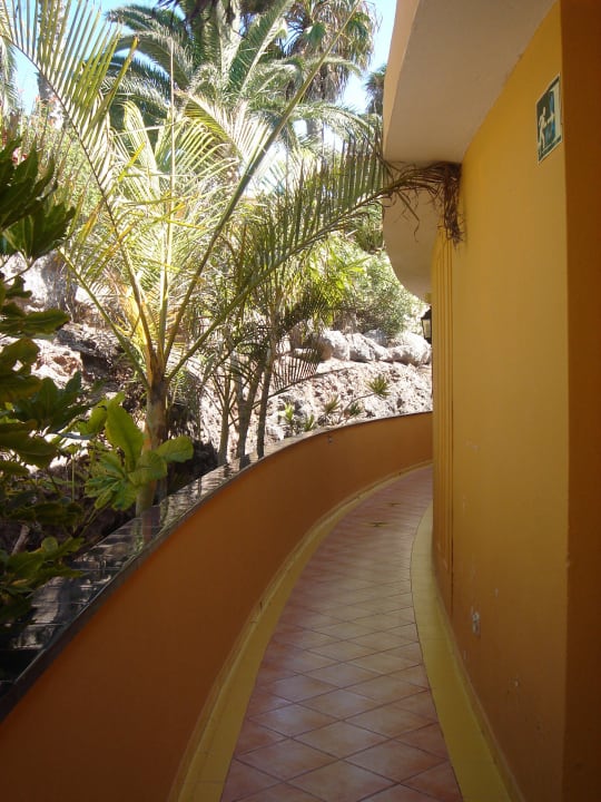 Weg zum Zimmer Club Hotel Drago Park