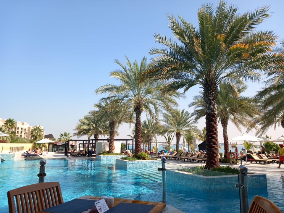 Pool DoubleTree by Hilton Resort & Spa Marjan Island