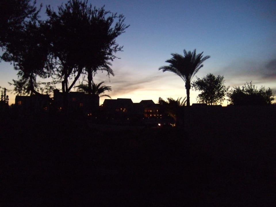 Nachts auf der Terrasse Mövenpick Resort & Spa El Gouna