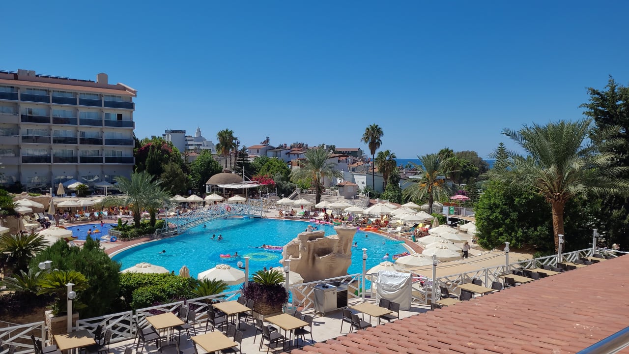 Pool Seaden Corolla Hotel