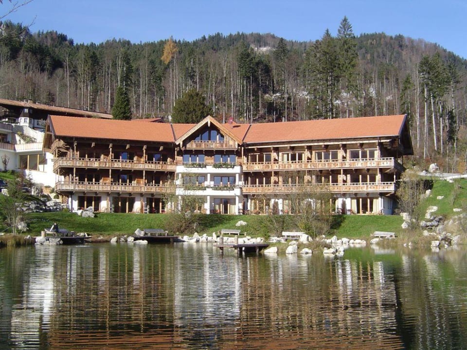 Drachenreich mit Hotelsee Hotel Feuriger Tatzlwurm