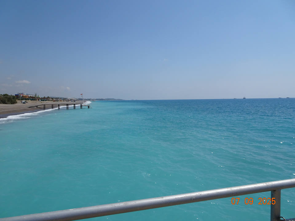 Strand Cenger Beach Resort & Spa