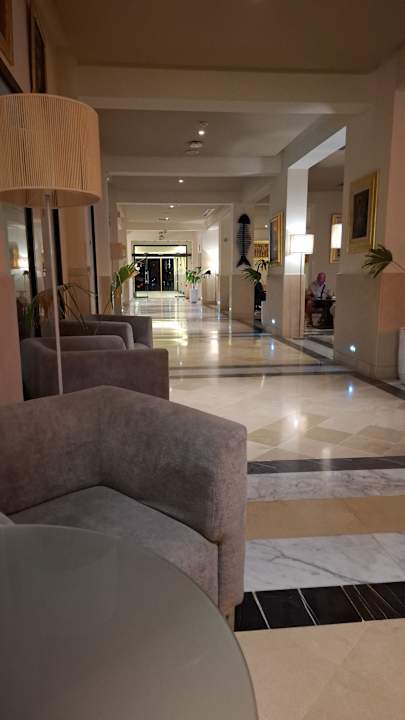 Lobby Cesar Thalasso