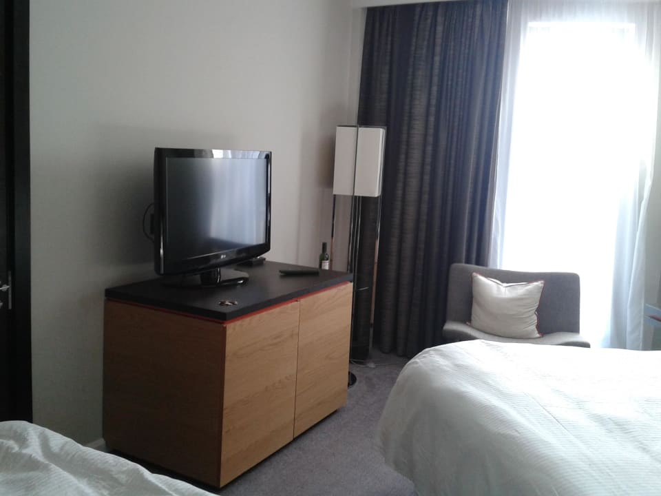 Flat-TV im DZ Hilton London Tower Bridge