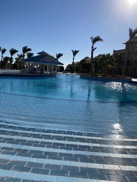 Pool Serenity Alpha Beach