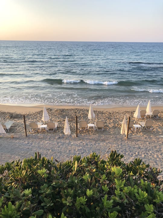 Strand Alexander Beach Hotel & Village Resort