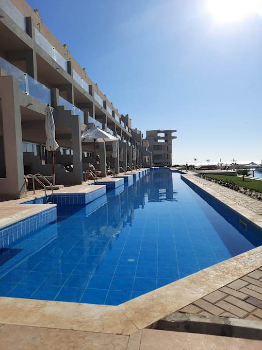 Pool Diamond Beach by Pearl Resort