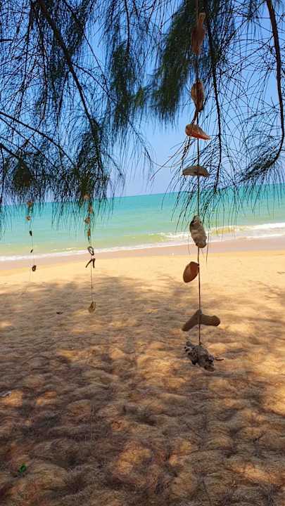 Strand Khao Lak Bayfront Resort