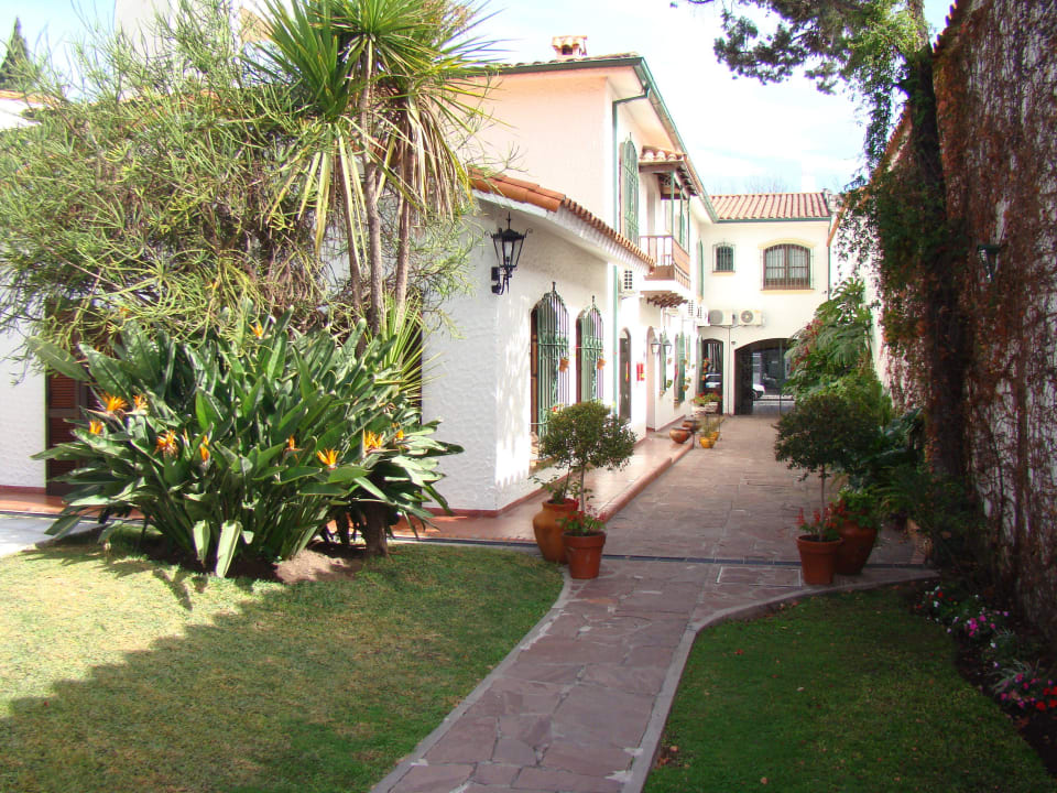 Lateral del hotel Hotel La Candela