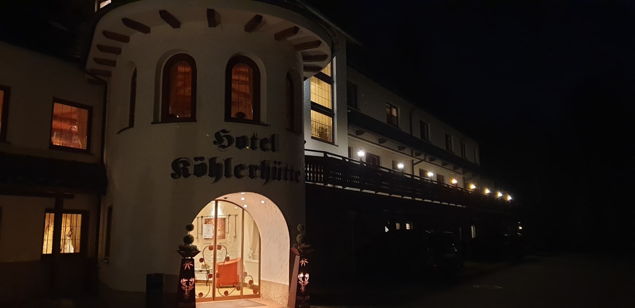 Außenansicht Hotel & Restaurant Köhlerhütte - Fürstenbrunn