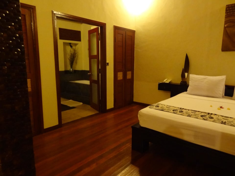 Blick aufs Schlafzimmer & Bad Luce d'Alma Resort & Spa