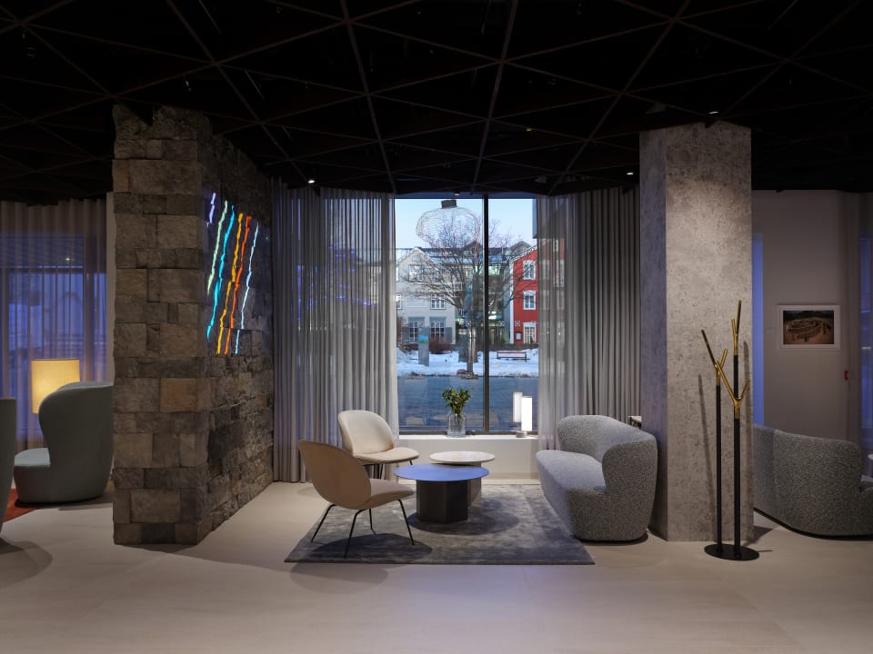Lobby Iceland Parliament Hotel, Curio Collection By Hilton