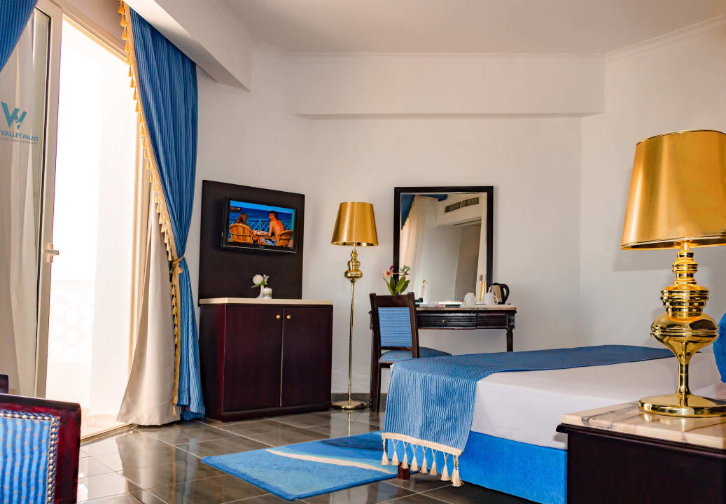 Zimmer White Valley Palace