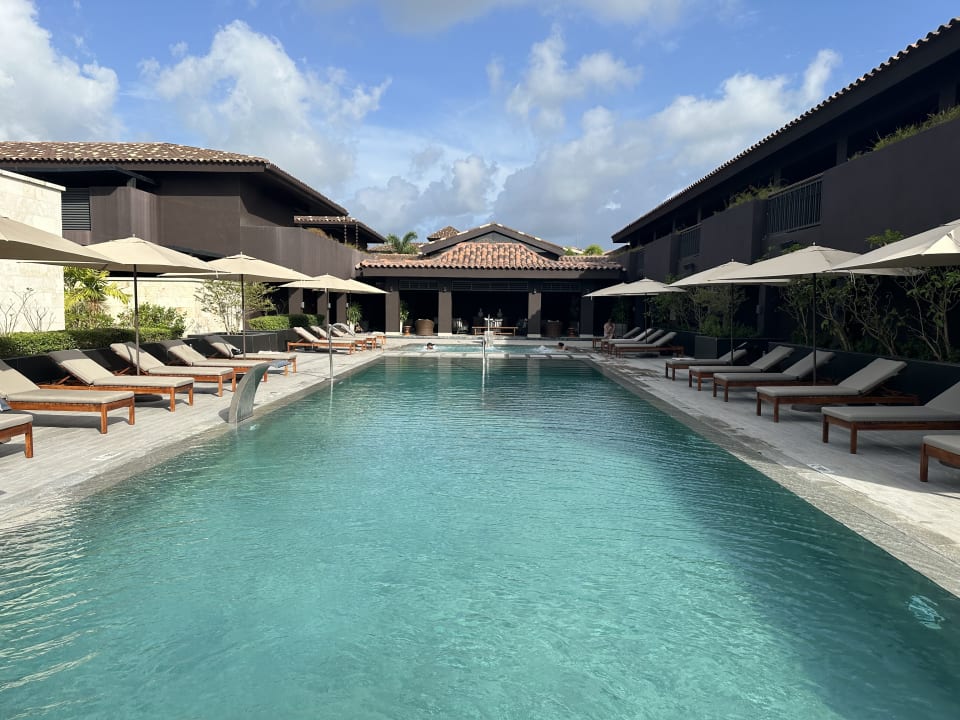 Pool Lopesan Costa Bávaro Resort, Spa & Casino