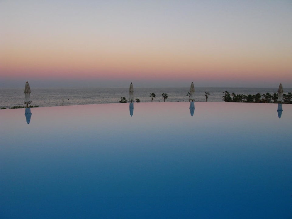 Abendstimmung am Pool Pickalbatros Citadel Resort