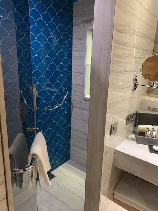 Zimmer Acanthus Cennet Barut Collection