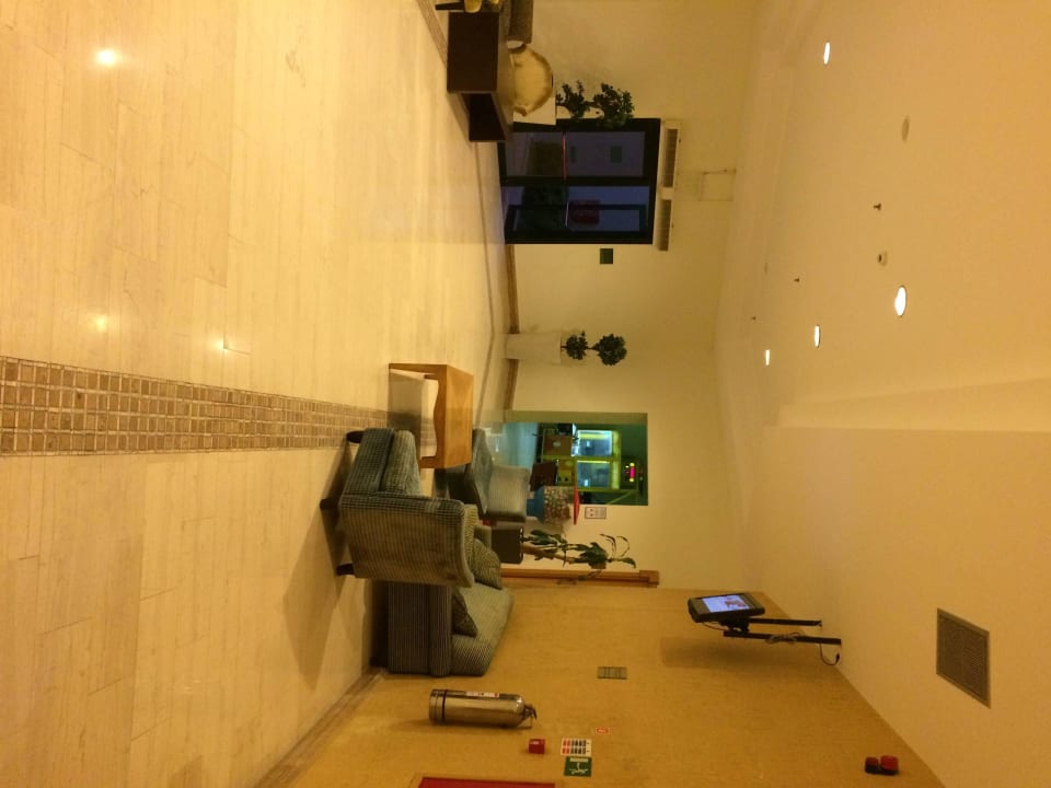 Weg zum Kinderclub Atlantica Aegean Blue