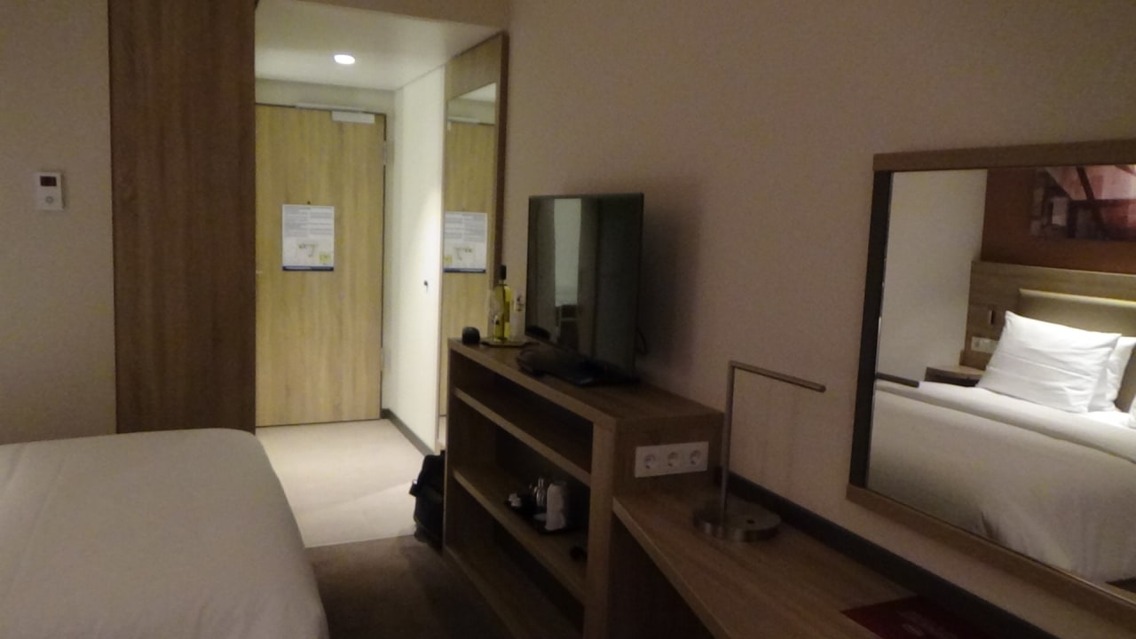 Zimmer Hampton by Hilton Frankfurt City Centre East