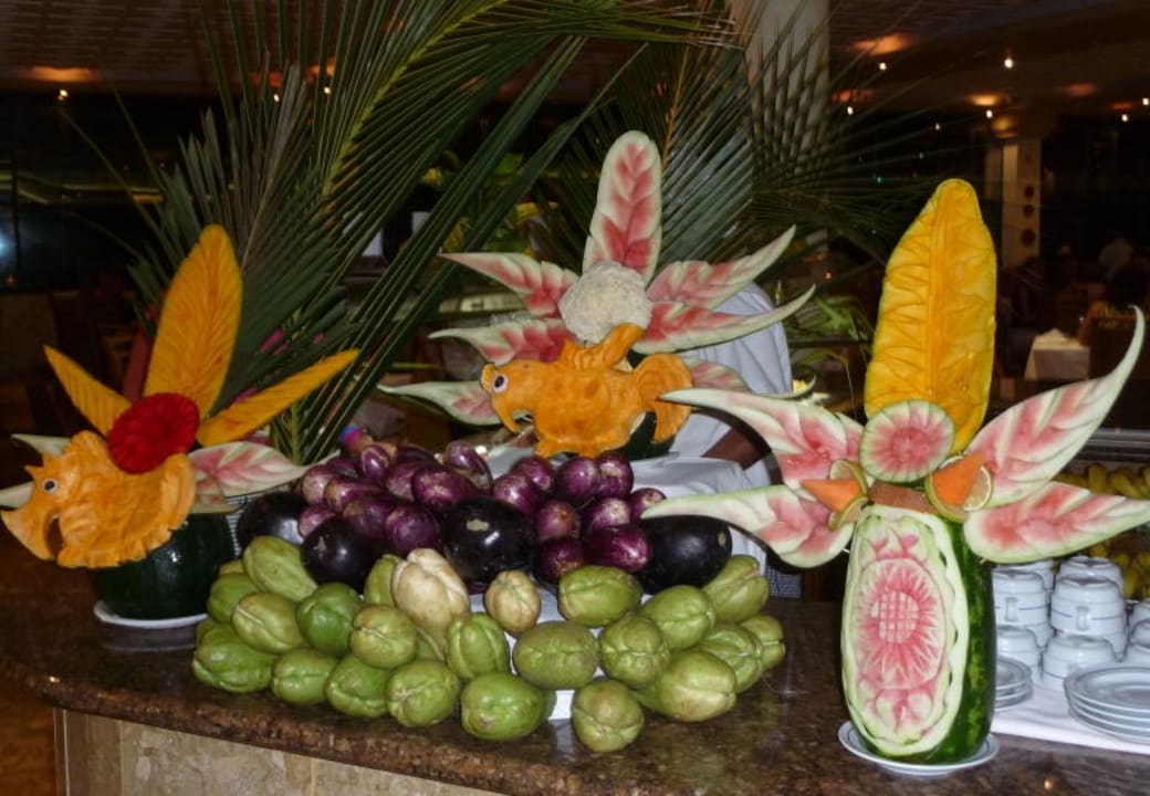 Dekoration am Buffet Macao Grand Sirenis Punta Cana Resort & Aquagames