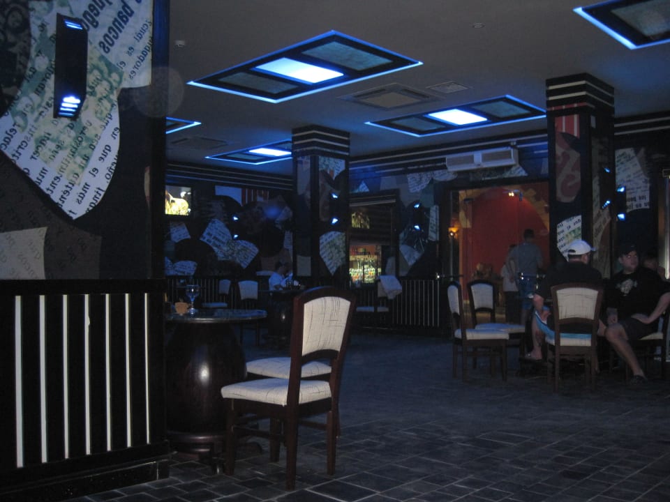 Blaue Bar Pickalbatros Alf Leila Wa Leila Resort - Neverland Hurghada
