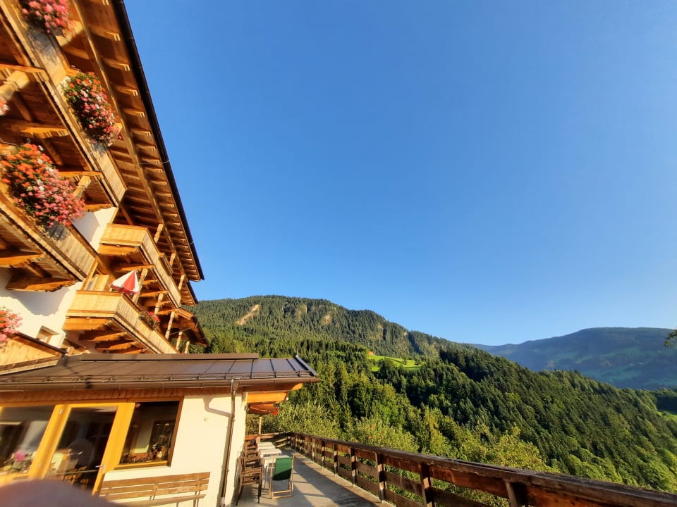 Ausblick Hotel & Alpengasthof Pinzgerhof
