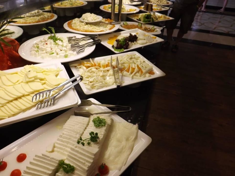 Täglich viel Auswahl und immer lecker LRS Port River Hotel & Spa