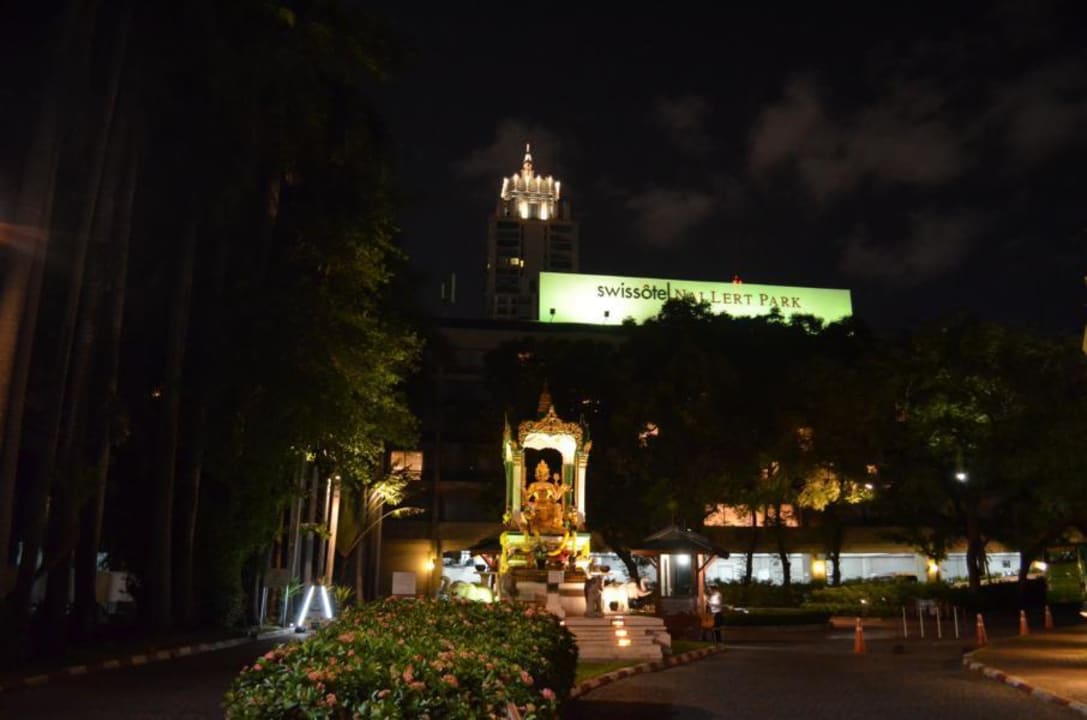 Hotel Swissotel Nai Lert Park Movenpick BDMS Wellness Resort Bangkok