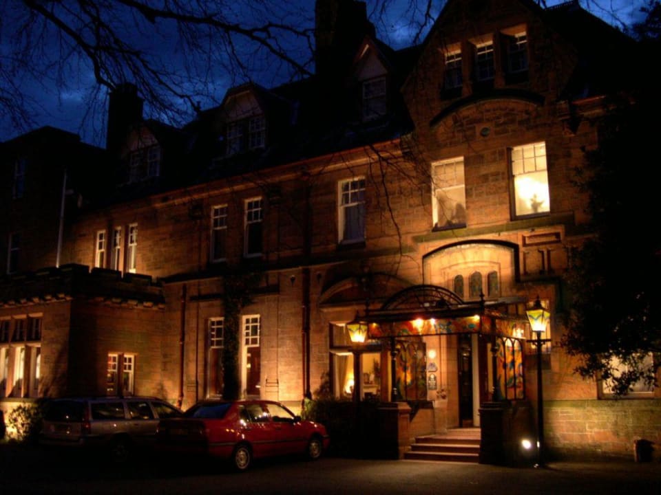 Bei Nacht Savoy Park Hotel