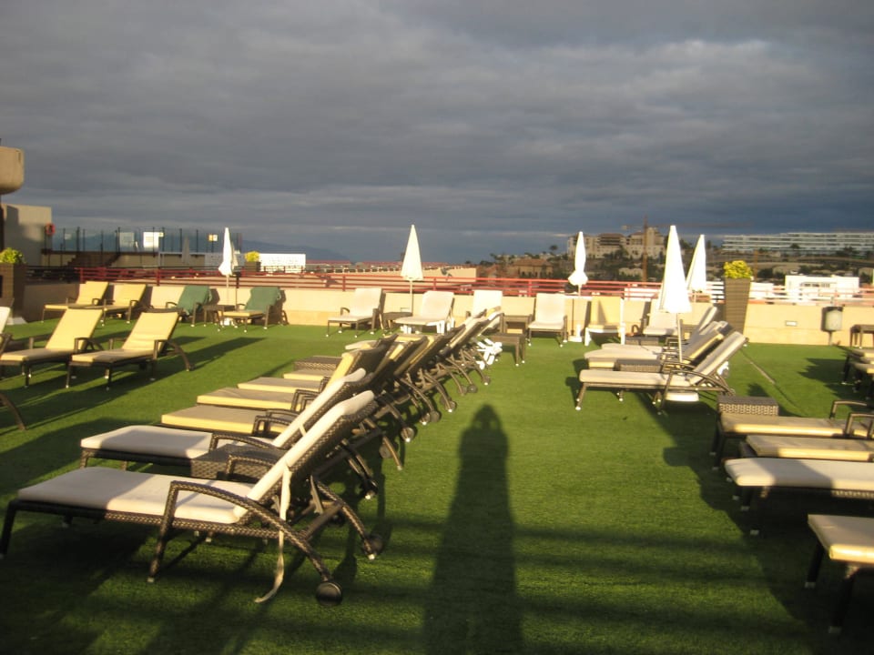 Dachterrasse am frühen Morgen GF FANABE