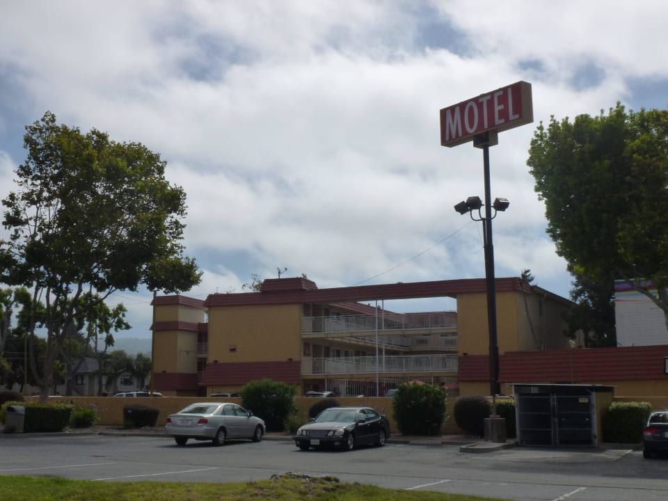 Von der Strasse Hotel Imperial Inn