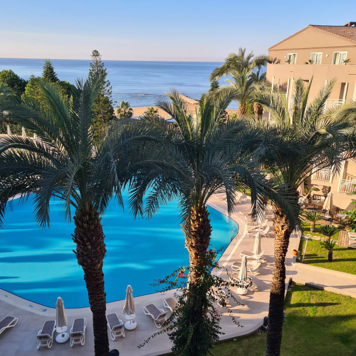 Pool PALOMA Perissia