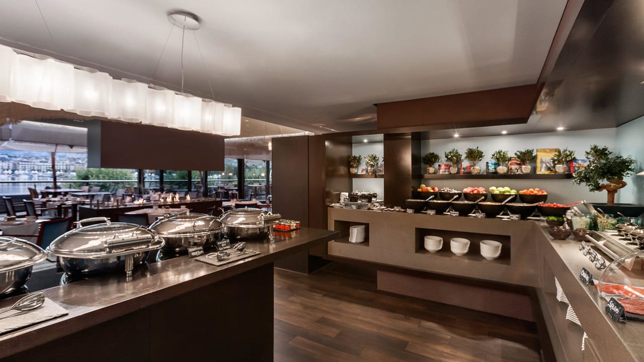 "Breakfast at Il Vero Rest..." Fairmont Grand Hotel Geneva (Genf