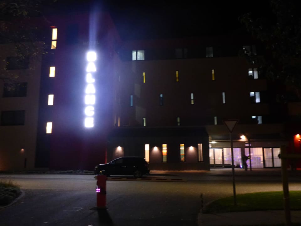 Hotel bei Nacht Thermal Hotel Balance Lenti