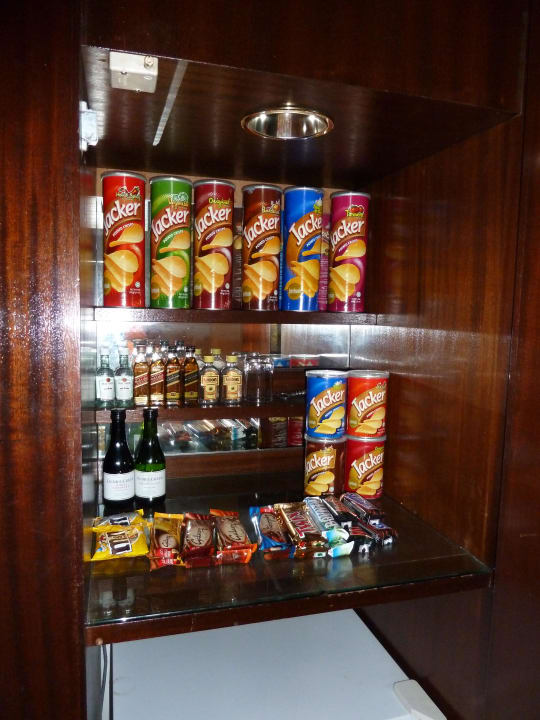 Minibar im Schrank Eri Maldives