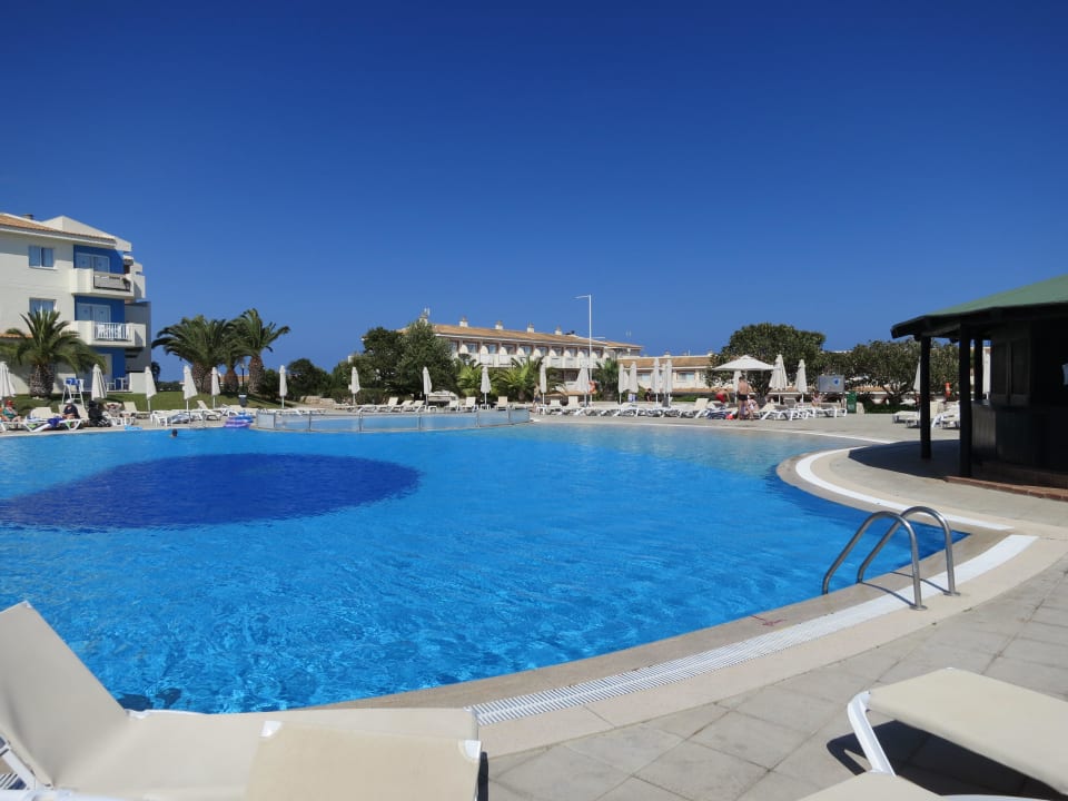 Poolanlage blau punta reina