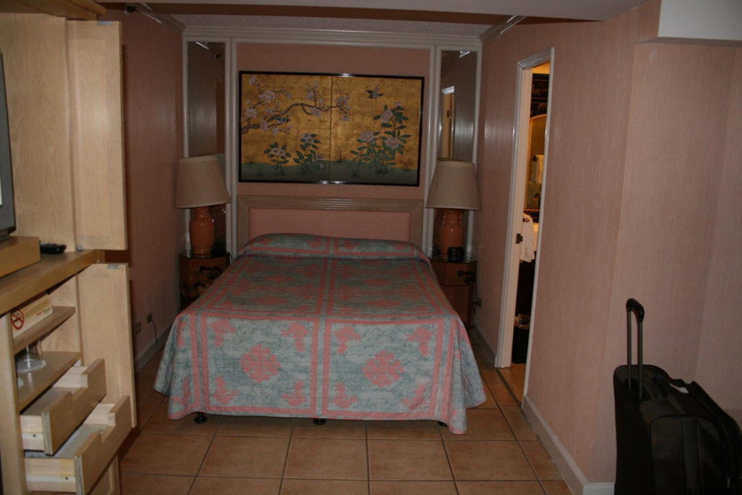 Das Zimmer Hotel Aston Waikiki Beachside