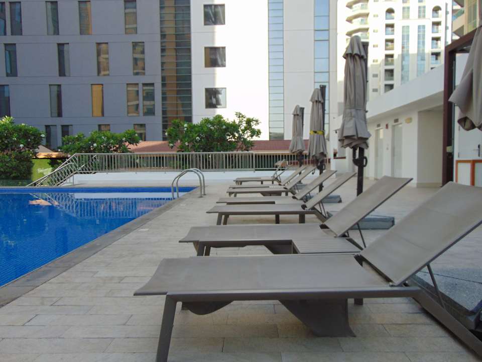 Pool Hampton By Hilton Dubai Airport