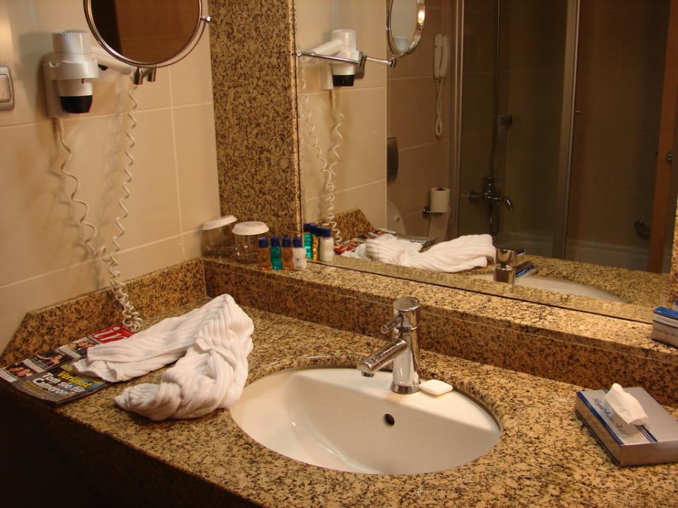 Badezimmer Royal Wings Hotel