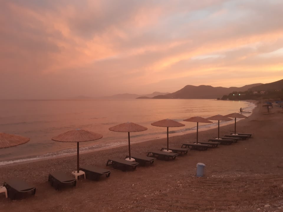 Strand Hotel Ledra Samos