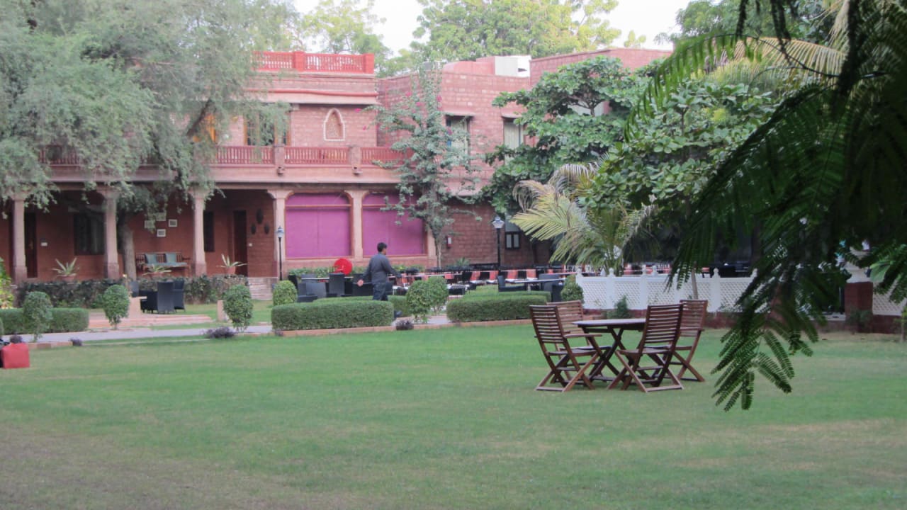 Gepflegter Garten Hotel Ranbanka Palace