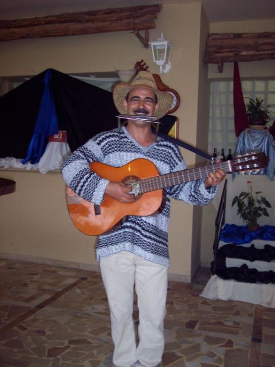 Ein Gitaris in der Mexicanischen Restaurant TUI MAGIC LIFE Africana