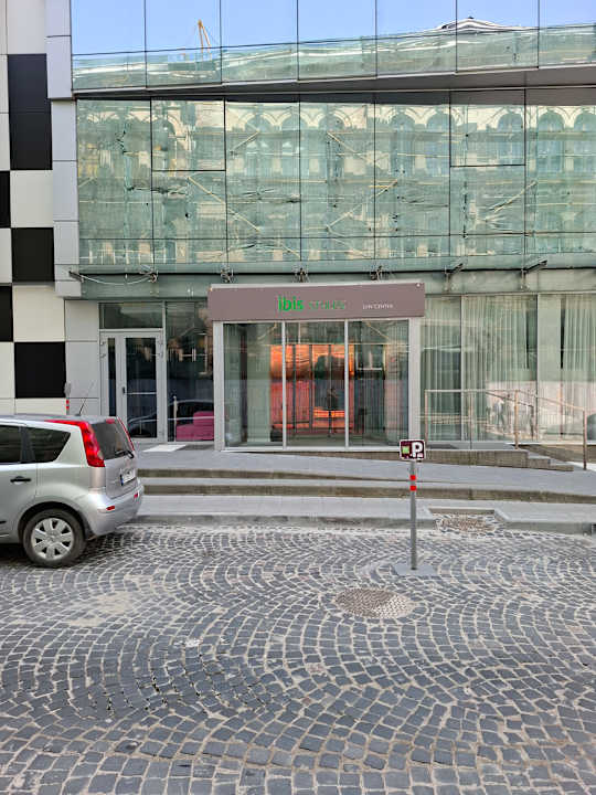 Außenansicht Ibis Styles Lviv Center