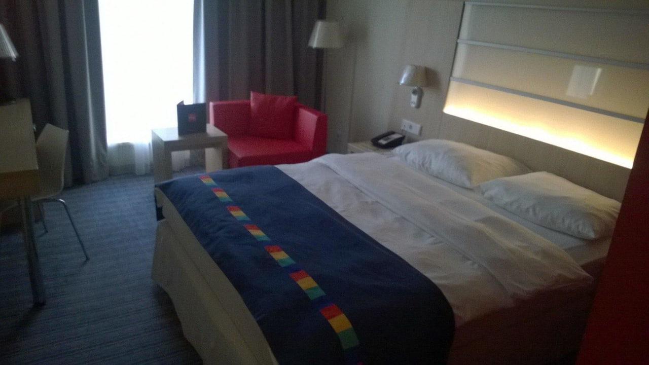 Blick ins Zimmer Park Inn by Radisson Frankfurt Airport