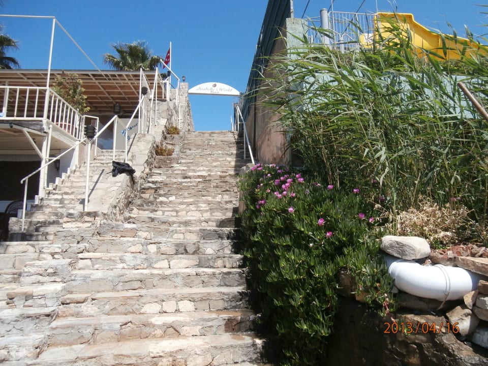 Treppe vom Strand Hotel Arabella World