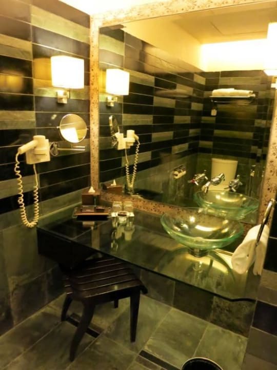 Badezimmer DoubleTree by Hilton Putrajaya Lakeside
