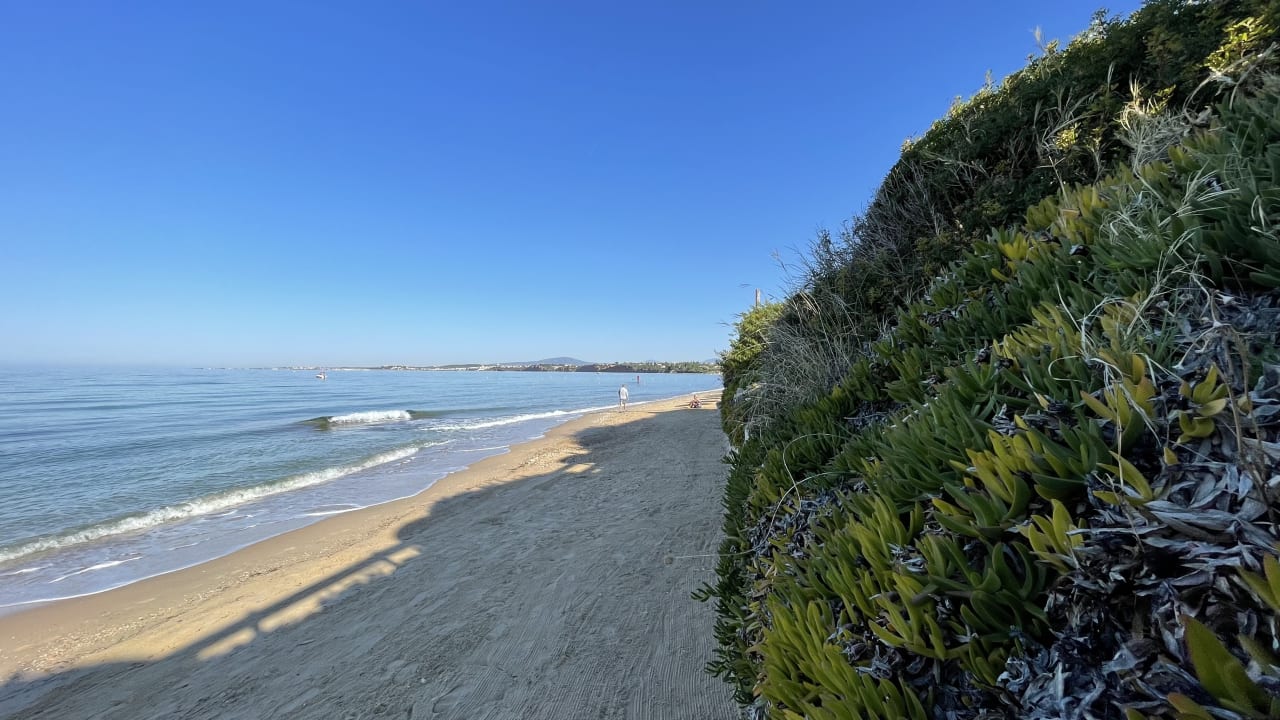 Strand Istion Club & Spa