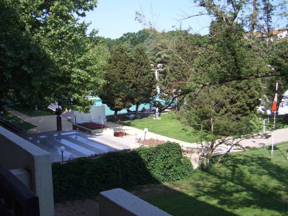 Bild vom Balkon zu Hoteleingang Hotel Lebed