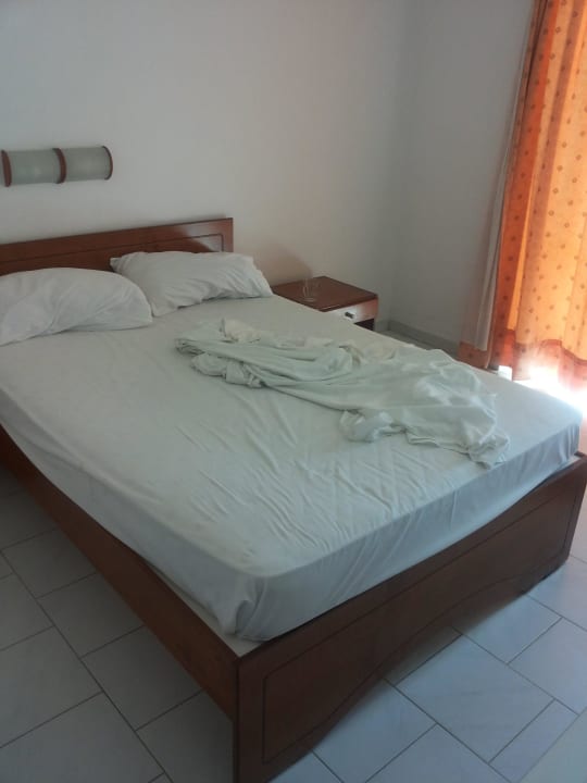 Das 1,60m Bett für 2 erwachsene Frauen Hotel Kathrin Beach